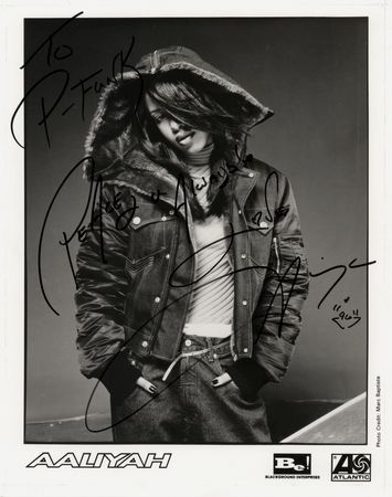 Aaliyah Signed Photograph | RR Auction