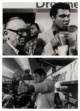 Lot #863 Muhammad Ali Signed Photograph - Image 2