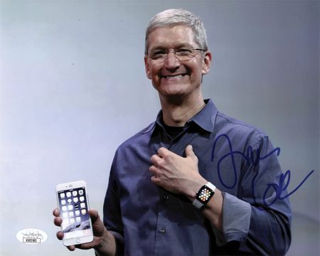 Lot #335 Tim Cook Signed Photograph