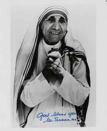 Lot #252 Mother Teresa Signed Photograph