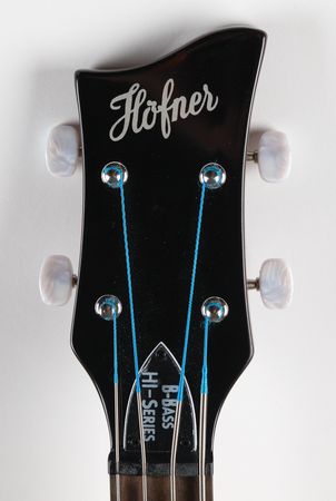 Lot #641 Beatles: Paul McCartney Signed Hofner 'Violin' Bass Guitar with Sgt. Pepper's Finish - Image 10