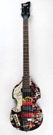 Lot #641 Beatles: Paul McCartney Signed Hofner 'Violin' Bass Guitar with Sgt. Pepper's Finish - Image 4
