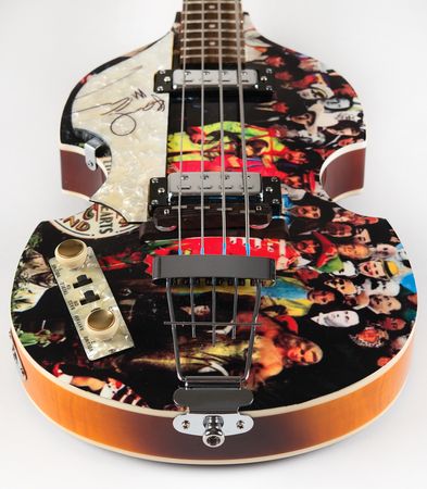 Lot #641 Beatles: Paul McCartney Signed Hofner 'Violin' Bass Guitar with Sgt. Pepper's Finish - Image 9