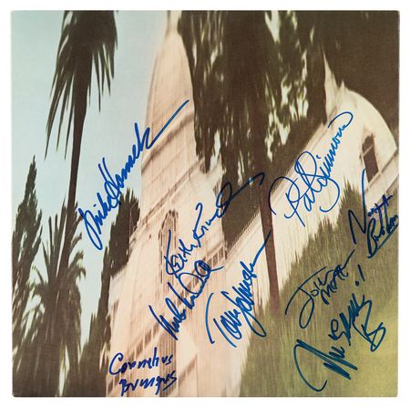 Lot #689 The Doobie Brothers Multi-Signed (10) Album - Livin' on the Fault Line - Image 1
