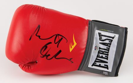 Lot #792 Robert DeNiro Signed Boxing Glove - Image 1