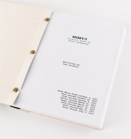 Lot #821 Ocean's 11 Multi-Signed (14) Script Cover Sheet with Pitt, Damon, Clooney, and More - Image 2