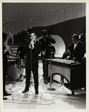 Lot #661 Tony Bennett Signed Photograph