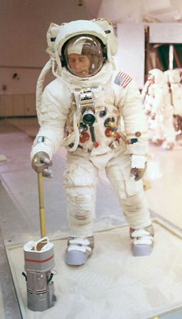 Lot #7513 Apollo Lunar Surface Closeup Camera Prototype/Training Model - Image 25