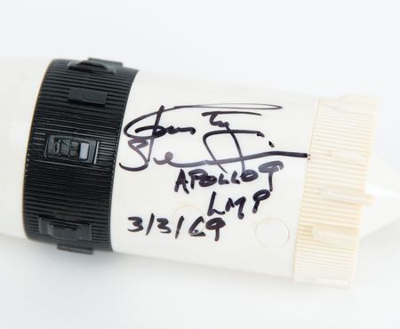 Lot #7505 Apollo Astronauts (8) Multi-Signed Saturn V Rocket Model - Image 10