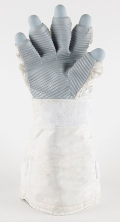 Lot #7481 Space Shuttle 4000 Series EMU Glove TMG (Right) - Image 2
