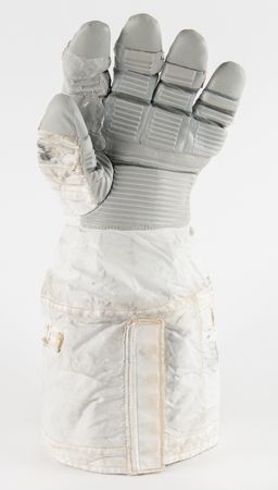 Lot #7482 Space Shuttle Phase VI EMU Glove TMG (Left) - Image 2
