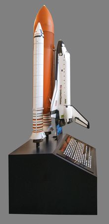 Lot #7580 Isao Hirai: Space Shuttle Challenger 1:25 Scale 'Full Stack' Model - Approx. 11 Feet Tall - Image 5