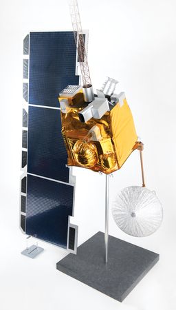 Lot #7582 Isao Hirai: 2001 Mars Odyssey Orbiter 1:5 Scale Model - Image 3