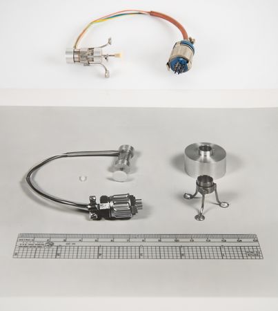 Lot #7077 Project Gemini EEG (Brain) and PCG (Heart) Hardware Developed for the 'Inflight Sleep Analysis' Experiment - Image 2