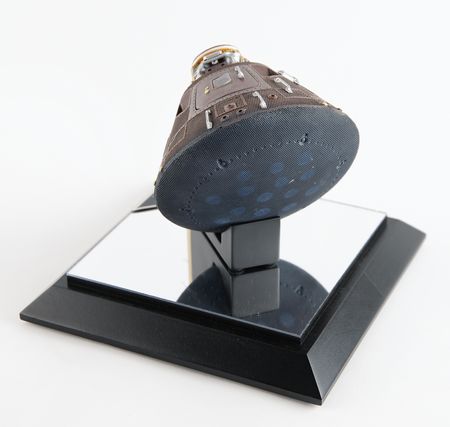 Lot #7159 Buzz Aldrin Signed Apollo 11 Command Module 'Columbia' Model (Ltd. Ed. #464/1969) - Image 4