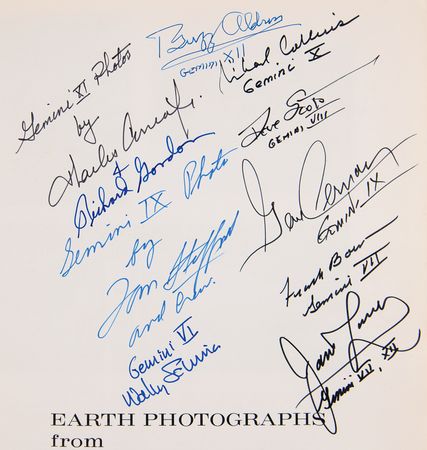 Lot #7076 Gemini 'Earth Photographs' Book Signed by (10) Astronauts - Image 2