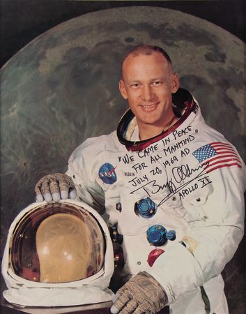 Lot #7138 Apollo 11 (3) Signed Photographs - Uninscribed NASA WSS Lithos - Image 2