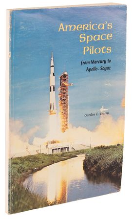 Lot #7264 Jack Swigert and Jim Lovell Signed Book - America's Space Pilots - Image 3