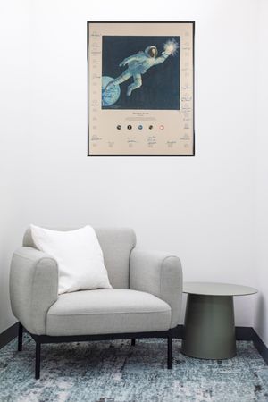 Lot #7393 Astronauts (24) Multi-Signed Print by Alan Bean - 'Reaching for the Stars' (Ltd. Ed. #82/1500) - Image 24