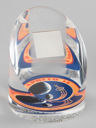 Lot #7292 Apollo 14 Flown Beta Cloth Swatch - Image 1