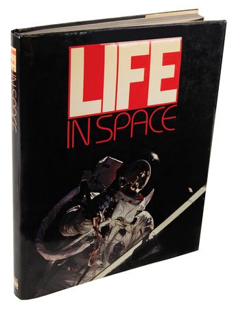 Lot #7353 Dave Scott Signed Book - Life In Space - Image 3