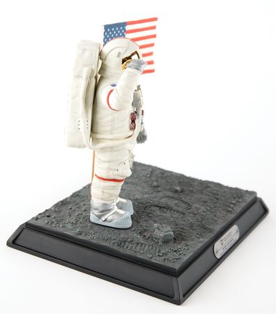 Lot #7185 Apollo 11 NASM 'America Wins the Space Race' Model - Image 3