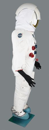 Lot #7423 Apollo A7LB Pressure Suit Replica - Complete Museum-Quality Reproduction - Image 4