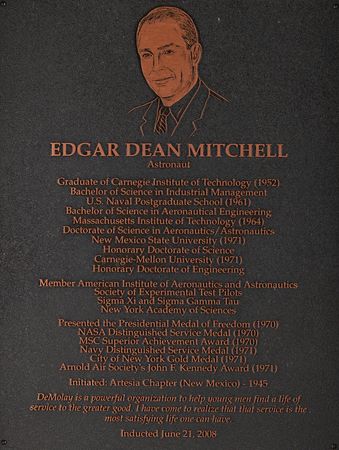 Lot #7309 DeMolay International Hall of Fame Induction Plaque - From the Personal Collection of Edgar Mitchell - Image 2