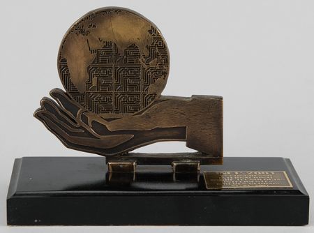 Lot #7286 Awards and Trophies (11) with MSFC, Planetary Studies Foundation, and Institute of Noetic Sciences - From the Personal Collection of Edgar Mitchell - Image 4