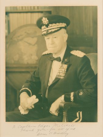 Lot #7307 Omar Bradley Signed Photograph to Edgar