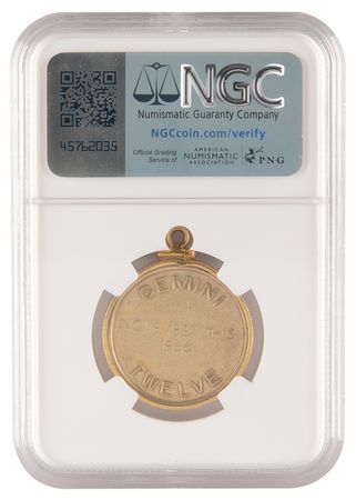 Lot #7059 Gemini 12 Flown Gold-Plated Fliteline Medallion - From the Personal Collection of Edgar Mitchell - Image 2