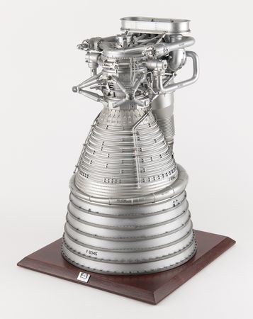 Lot #7500 Apollo Rocketdyne F-1 Rocket Engine Model - Image 1