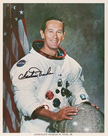 Lot #7387 Moonwalkers: Complete Set of (12) Signed Photographs - Image 11