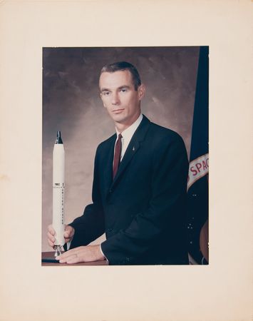 Lot #7379 Gene Cernan Original NASA Portrait Photograph - From the Personal Collection of Gene Cernan - Image 2