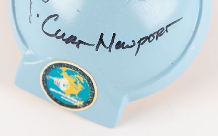 Lot #7508 Liberty Bell 7 Signed Model and Photograph - Image 2