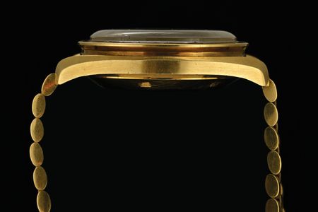 Lot #7000 Neil Armstrong's Omega Speedmaster Professional 18K Gold 1969 Apollo 11 Commemorative Watch - Image 4