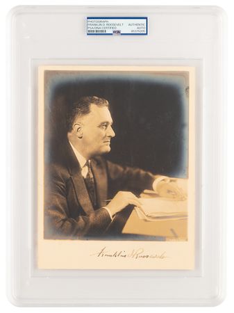 Lot #21 Franklin D. Roosevelt Signed Photograph - Image 1