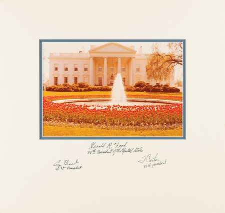 Lot #67 George Bush, Jimmy Carter, and Gerald Ford Signed White House Photograph - Image 1
