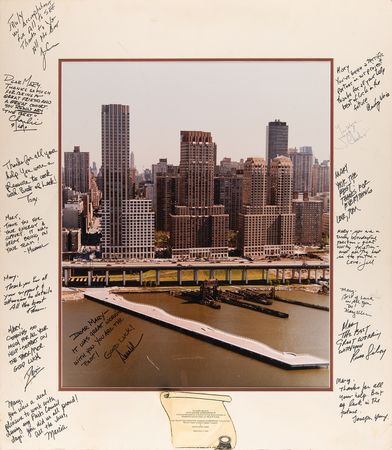 Lot #190 Donald Trump Oversized Signed Photograph - Image 1