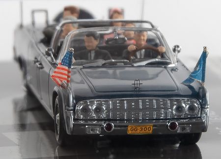 Lot #306 Kennedy Assassination: Clint Hill Signed Model of 'The Kennedy Car' - Image 4