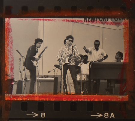 Lot #9126 Bob Dylan and the Butterfield Blues Band Soundcheck Contact Sheet Photograph by David Gahr, Newport 1965 - Dylan Goes Electric - Image 2