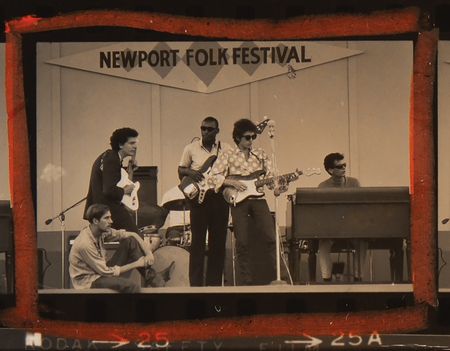 Lot #9126 Bob Dylan and the Butterfield Blues Band Soundcheck Contact Sheet Photograph by David Gahr, Newport 1965 - Dylan Goes Electric - Image 4