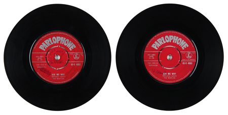 Lot #9003 Beatles (2) Signed Parlophone ‘Please Please Me’ 7-Inch Single Records - Image 2