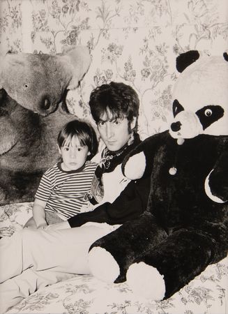 Lot #9047 John Lennon, Cynthia Lennon, and Julian Lennon (3) Signatures with Family Photos by Leslie Bryce - Image 7