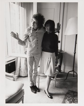 Lot #9146 Bob Dylan Oversized Photograph by Barry Feinstein - 'George V Hotel, Paris, 1966' (Ltd. Ed. #4/24) - Image 1