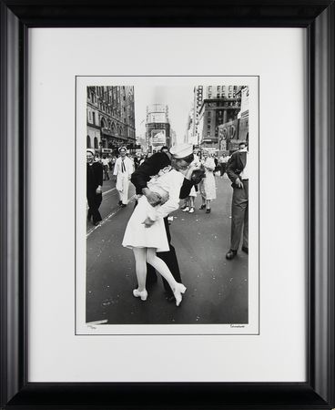 Lot #656 Alfred Eisenstaedt Oversized Signed Photograph - 'V-J Day in Times Square' (Ltd. Ed. #233/250) - Image 1