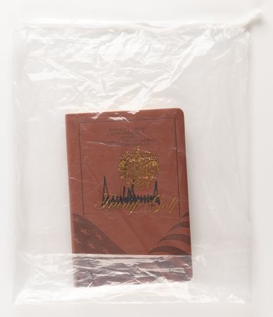 Lot #127 Donald Trump Signed Holy Bible - 'Signature Edition' - Image 3