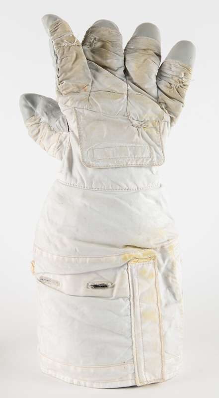 Lot 428 Space Shuttle Phase VI EMU Glove TMG (Right)