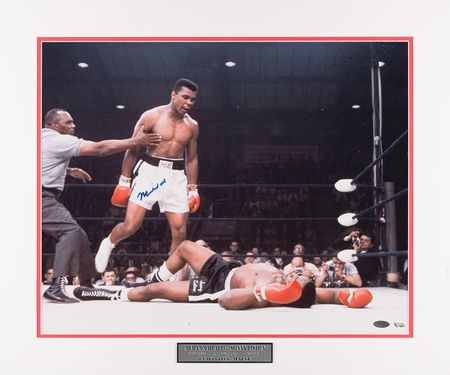 Lot #772 Muhammad Ali Oversized Signed Photograph - Image 1