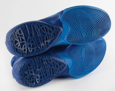 Lot #773 Giannis Antetokounmpo Practice-Worn Basketball Sneakers (2020-2021) - Image 5